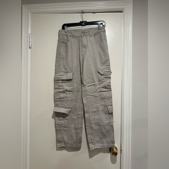 NWOT Men’s Sz: XS Light Gray Corduroy Cargo Pants. Baggy. Wide Leg. - Picture 1 of 14